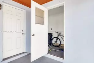 1041 NW 24th Terrace, Fort Lauderdale, FL 33311 - Photo 22