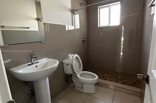 566 NW 95th St, Miami, FL 33150 - Photo 18