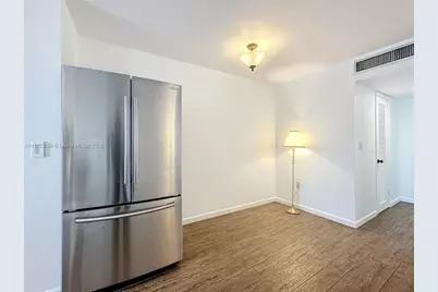 7133 Bay Dr #705, Miami Beach, FL 33141 - Photo 6