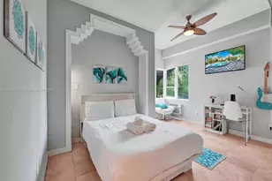 255 W 24th St, Miami Beach, FL 33140 - Photo 2