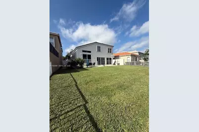 1471 NW 159th Ave, Pembroke Pines, FL 33028 - Photo 30