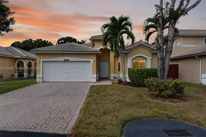 14010 SW 154th Pl, Miami, FL 33196 - Photo 6
