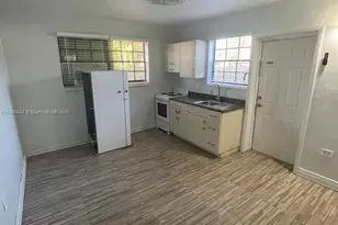 540 NE 180th Dr, North Miami Beach, FL 33162 - Photo 1