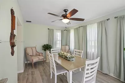 142 NW 10th Ct, Boynton Beach, FL 33426 - Photo 10