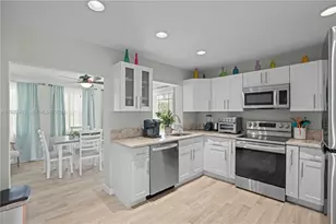 142 NW 10th Ct, Boynton Beach, FL 33426 - Photo 12