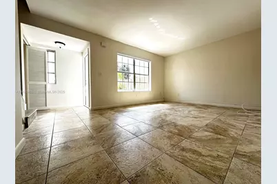 6915 W 16th Dr, Hialeah, FL 33014 - Photo 8