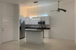 907 NE 199th St, Miami, FL 33179 - Photo 4