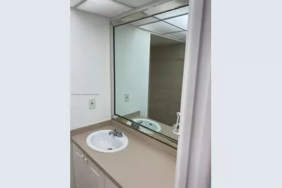 1638 Embassy Dr #312, West Palm Beach, FL 33401 - Photo 10
