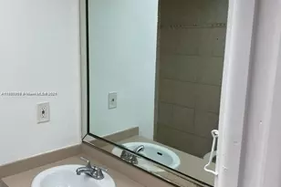 1638 Embassy Dr, West Palm Beach, FL 33401 - Photo 10