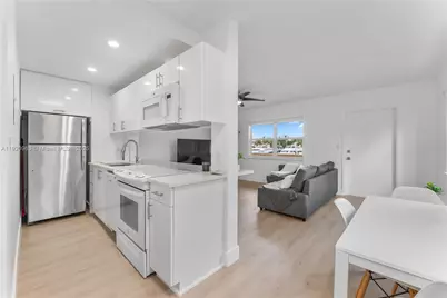 815 Middle River Dr #218, Fort Lauderdale, FL 33304 - Photo 6