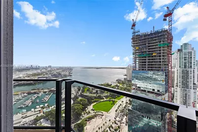 398 NE 5th St #3515, Miami, FL 33132 - Photo 18