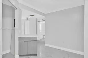 6135 NW 186th St, Hialeah, FL 33015 - Photo 10