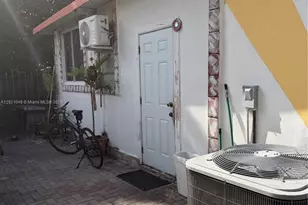 990 SW 9th St, Miami, FL 33130 - Photo 12