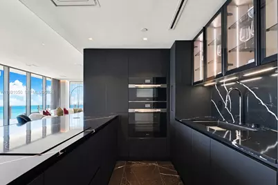 5875 Collins Ave #902, Miami Beach, FL 33140 - Photo 8
