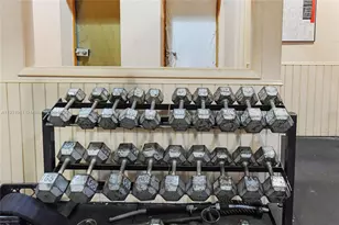 12393 NW 12th Ct, Pembroke Pines, FL 33026 - Photo 30