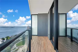 398 NE 5th St, Miami, FL 33132 - Photo 20