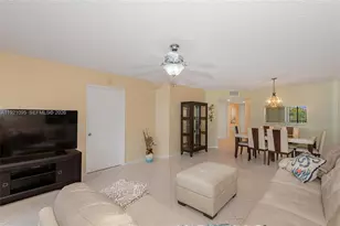 950 SW 138th Ave, Pembroke Pines, FL 33027 - Photo 6