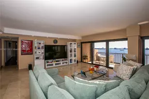 1800 NE 114th St, Miami, FL 33181 - Photo 8
