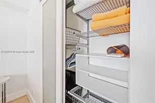 100 Bayview Dr, Sunny Isles Beach, FL 33160 - Photo 24