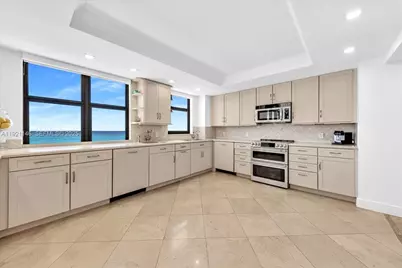 9801 Collins Ave #11A, Bal Harbour, FL 33154 - Photo 12