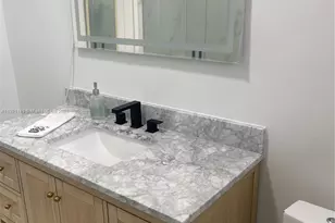 27 NE 49th St, Miami, FL 33137 - Photo 10