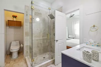 27 NE 49th St #Main, Miami, FL 33137 - Photo 16