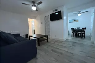 326 Wilson St, Hollywood, FL 33019 - Photo 2