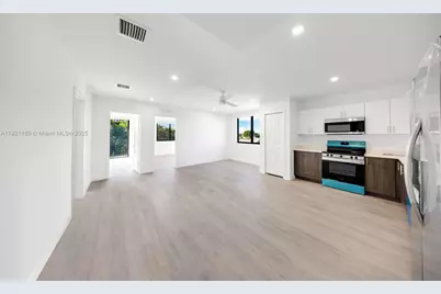 20 NE 19th Ave #201, Pompano Beach, FL 33060 - Photo 1