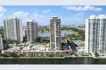 20191 E Country Club Dr #504, Aventura, FL 33180 - Photo 42