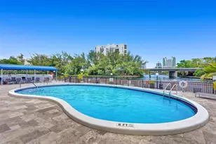 200 Diplomat Pkwy, Hallandale Beach, FL 33009 - Photo 40