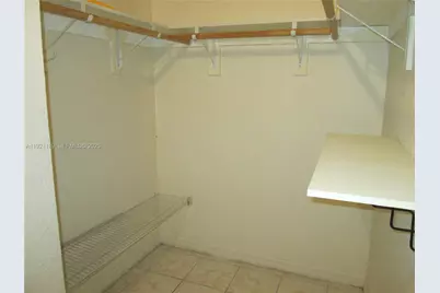 8001 W 6th Ave #O, Hialeah, FL 33014 - Photo 10