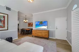 2870 Pine Tree Dr, Miami Beach, FL 33140 - Photo 10