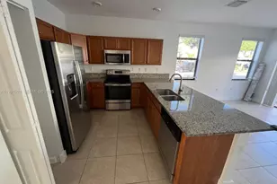 9399 W 33rd Ln, Hialeah, FL 33018 - Photo 14