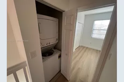 9399 W 33rd Ln, Hialeah, FL 33018 - Photo 44