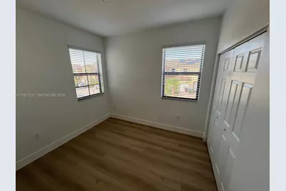 9399 W 33rd Ln, Hialeah, FL 33018 - Photo 42