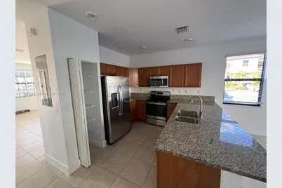 9399 W 33rd Ln, Hialeah, FL 33018 - Photo 22