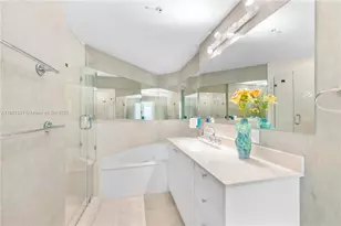 60 SW 13th St, Miami, FL 33130 - Photo 10