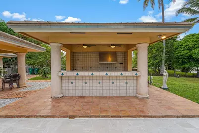 7225 Gleneagle Dr, Miami Lakes, FL 33014 - Photo 76