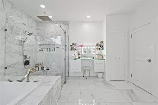 7225 Gleneagle Dr, Miami Lakes, FL 33014 - Photo 32