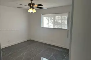 102 NE 122nd St, North Miami, FL 33161 - Photo 10