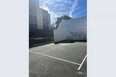 8290 Lake Dr #528, Doral, FL 33166 - Photo 14