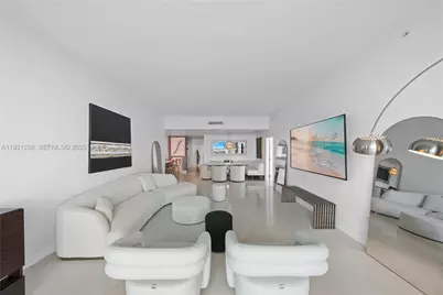 1900 N Bayshore Dr #PH 4902, Miami, FL 33132 - Photo 18