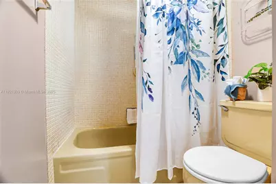 23099 N Barwood Ln N #307, Boca Raton, FL 33428 - Photo 8