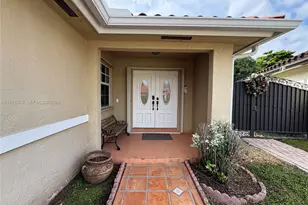 5332 SW 142nd Pl, Miami, FL 33175 - Photo 4