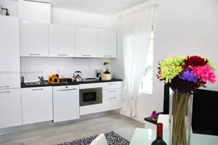 811 Jefferson Ave, Miami Beach, FL 33139 - Photo 2