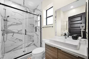 15481 NW 91st Ct, Miami Lakes, FL 33018 - Photo 34