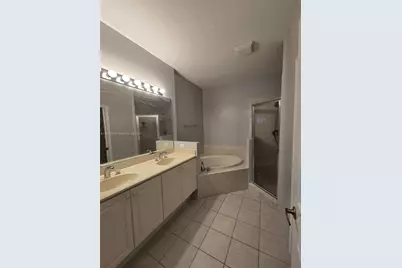 1033 NE 17th Way #1604, Fort Lauderdale, FL 33304 - Photo 8