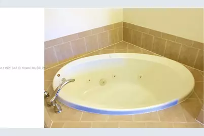 1033 NE 17th Way #1604, Fort Lauderdale, FL 33304 - Photo 20