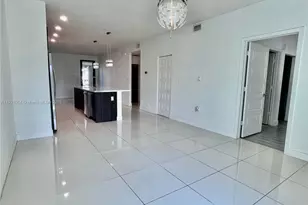 7805 NW 104th Ave, Doral, FL 33178 - Photo 4