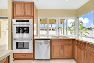 4231 NW 73rd Ave, Lauderhill, FL 33319 - Photo 16